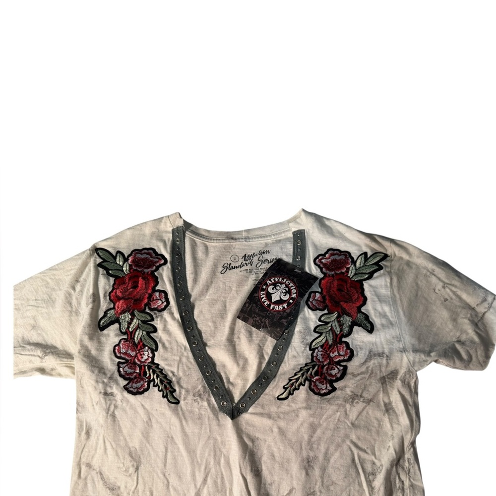 NWT AFFLICTION Rose Vine V Cut T Shirt - Picture 6 of 9